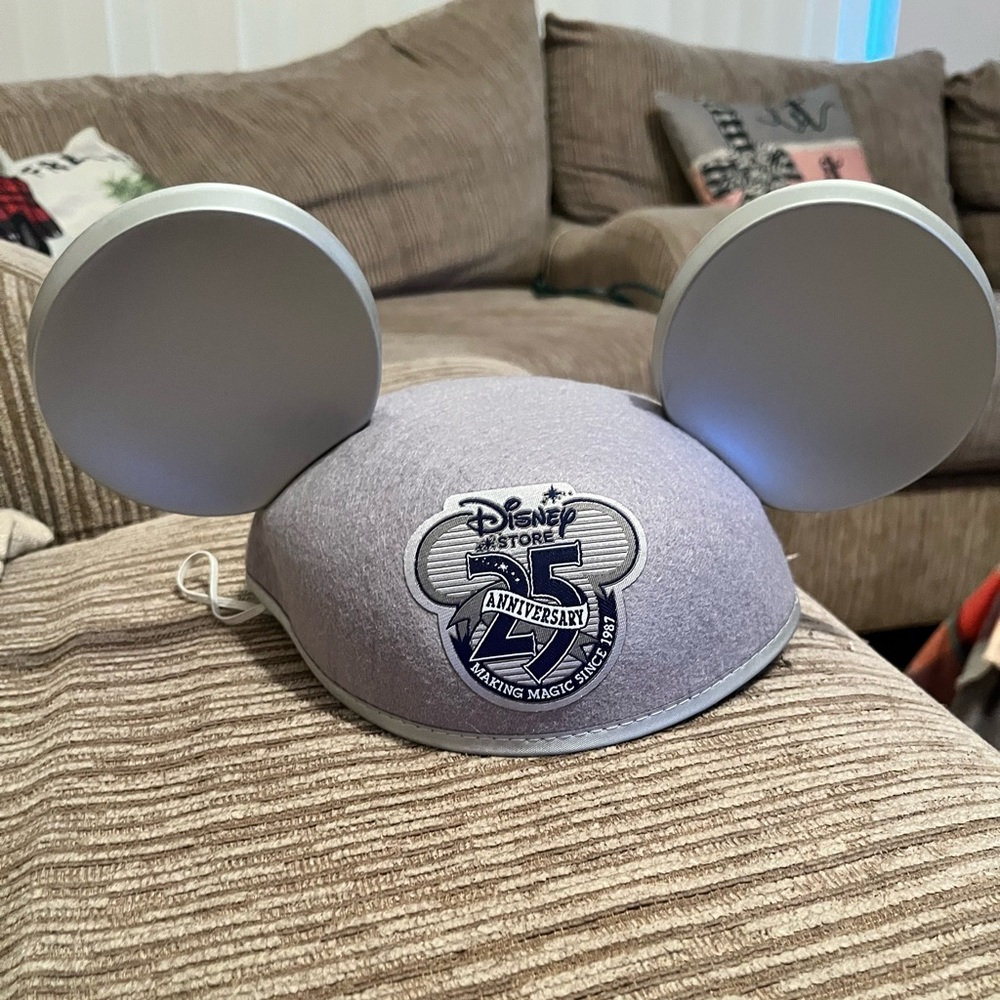 disney store 25 year anniversary